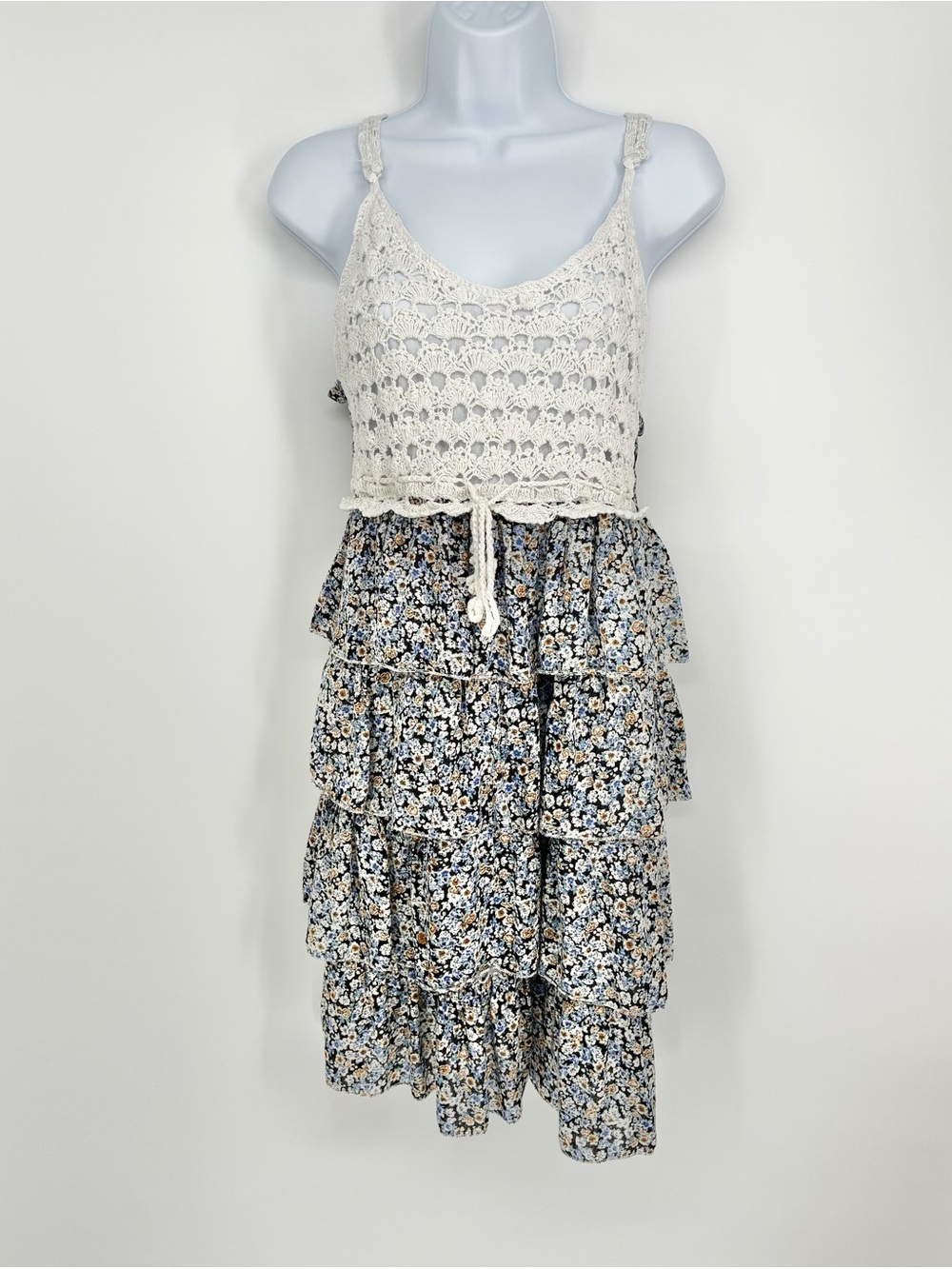 J Gee BoHo Crochet Lace Top Mixed Media Floral Tiered Ruffle Cami Dress M